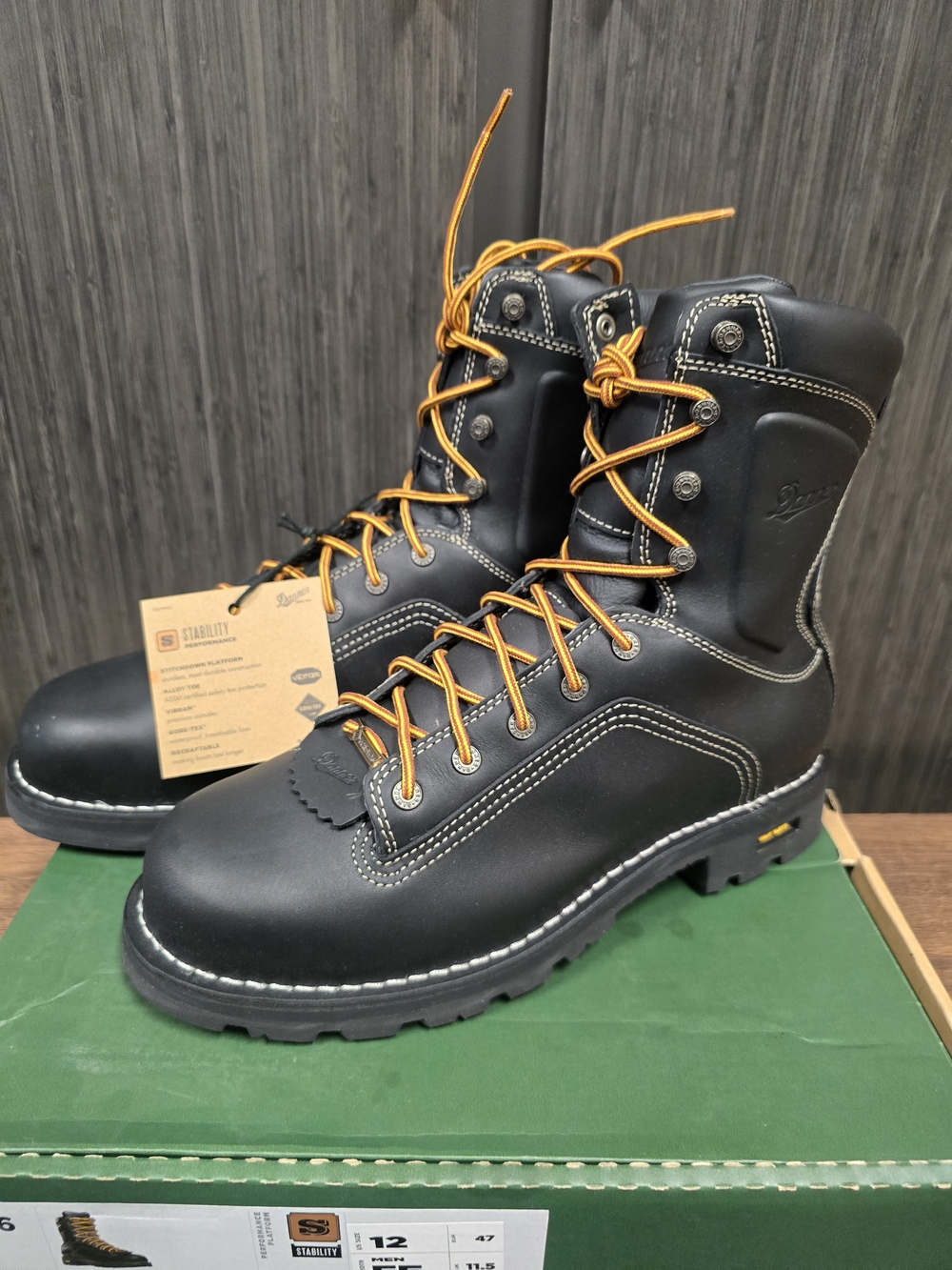 Danner Quarry 8" Boots Mens 12 EE Black Gore-Tex Alloy Safety Toe 14546 NEW